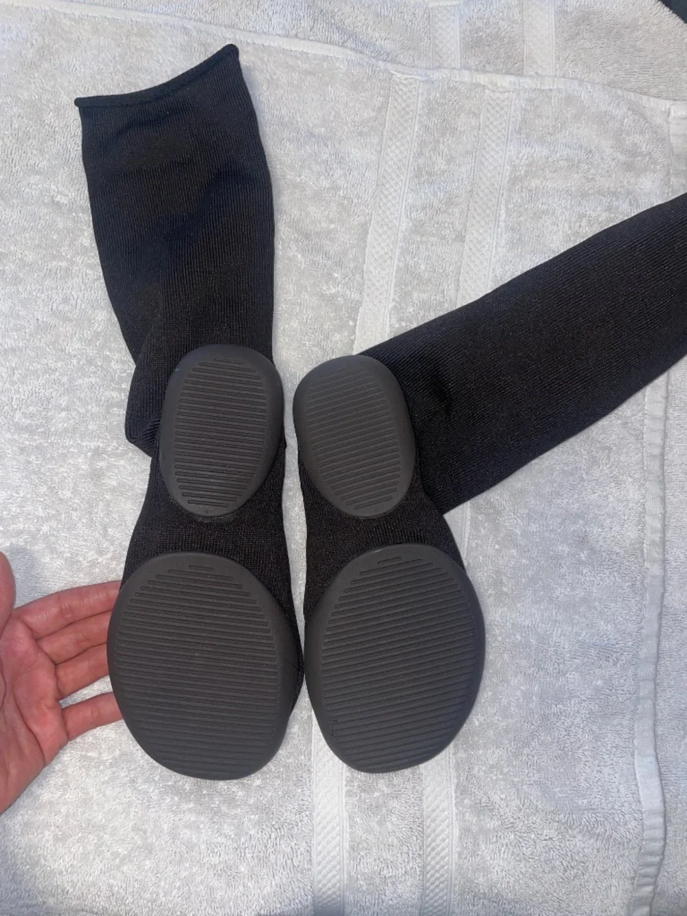 Yeezy sock shoes